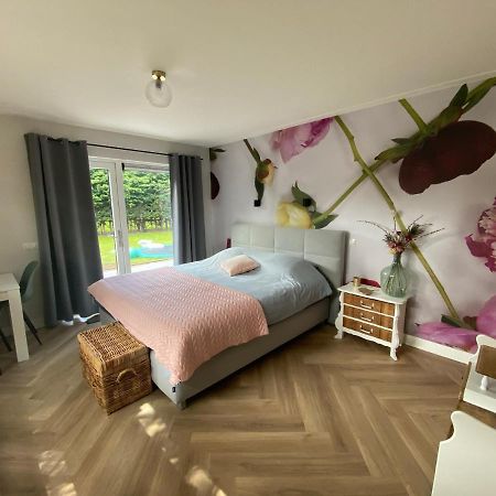 Paauwze Bed and Breakfast Rijnsburg Exteriör bild